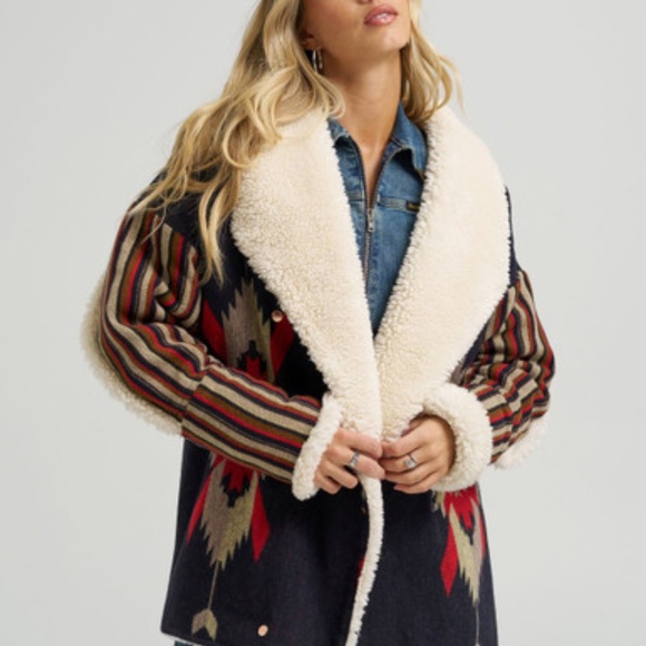 WRANGLER X LAINEY WILSON WOMEN'S SOUTHWEST COAT size M NWT - Picture 13 of 15